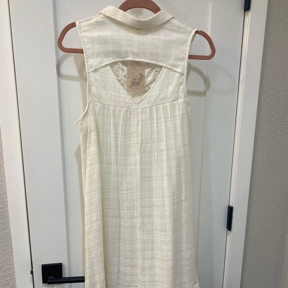 NWT ivory-colored cotton-linen sleeveless tunic with crochet detail. Sz M. - Picture 2 of 4